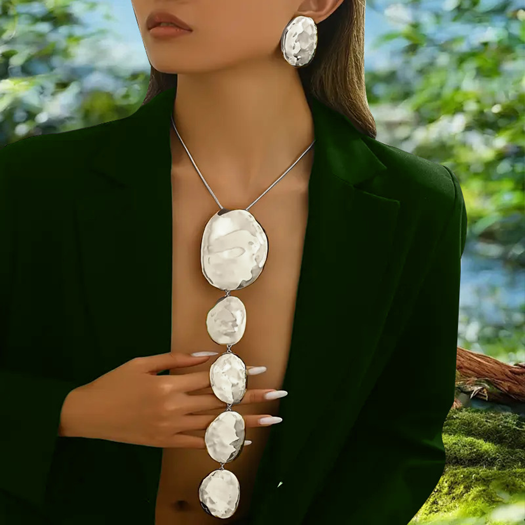 Silver hammered jewelry set